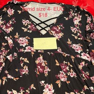 Torrid size 4 long sleeve shirt